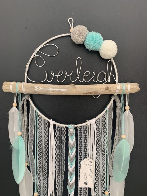 Attrape rêves prénom turquoise, gris et blanc – Image 3