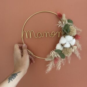 Couronne Dorée fleurs séchées et pompons