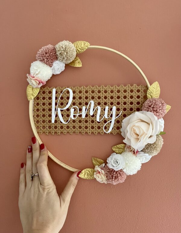 Couronne de fleurs cannage