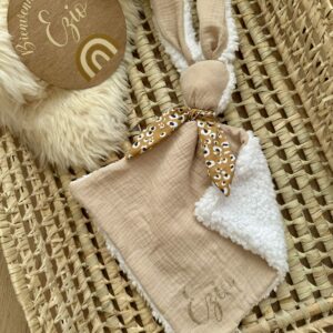 Doudou lapin personnalisé