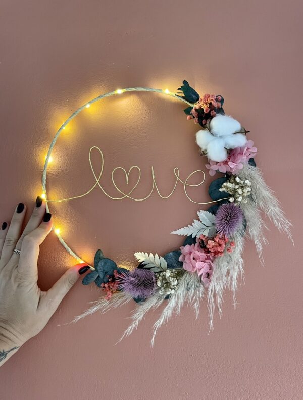 Couronne de fleurs séchées lumineuse Julia